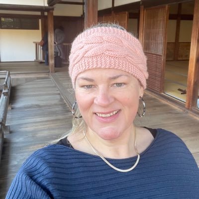 New Zealander living in Japan 🇯🇵 • lit teacher • feminist • highly attuned to bullshit • proud owner of a little rabbit boy 🐰•she/her
