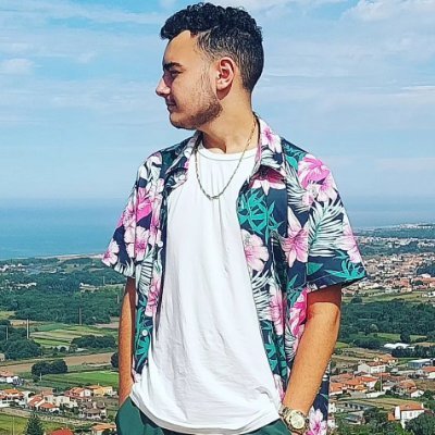 GT_Kuroo's profile picture. ⚫ CEO & cofondateur des GameTwins
🎮 Développement de tournois & projets esport
🕶️ Leadership, vision & stratégie
🔴 https://t.co/OfvuCCcT4I