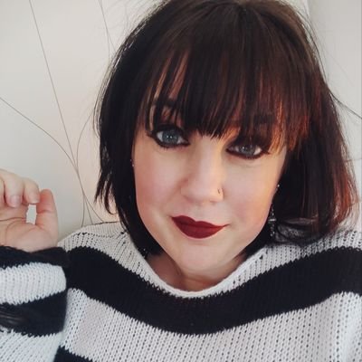 Post-punk goth girl, 80s obsessed & stalker of birds. Scandi/folklore/squirrels. Mostly found in 🏴 #dementiafriendly