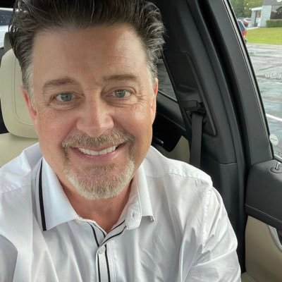 Bradmallet828's profile picture. Learn from yesterday, live for today,hope for tomorrow. ✈️👔🏝