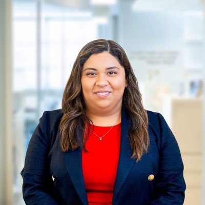 Senior Associate at @Latinovations @deweysquare | Previously: @SKDK @straussmedia, @windofspiritnj | Always @GWtweets| DC • NJ