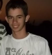 17 Anos, Apodi-RN, Apaixonado por futebol, São Paulino Doente, Alegre e Desde 1995 estragando tudo e Decepcionando Pessoas... http://t.co/ML3aPRKIMe