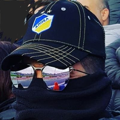 MASKOFOROS79's profile picture. Σήμερα είναι Κυριακή και πίνουμε από το πρωι #ΚΚΙΑΡΣ ΠΕΛΛΕ ΜΟΥ