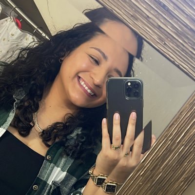 👩🏻💻 • XU • 🇲🇽 • @USWNT fan • @ThornsFC fan