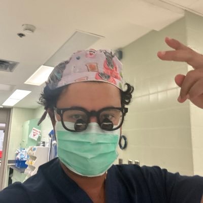 Dog Dad Vascular Surgeon @utswvascular @utsw_surgery. Director of Limb Salvage. Raised in Hawaii. Trained in DC. Tweets and opinions are my own.