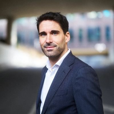 Dircom externe @prismamedia & Directeur des magazines @NatGeoFR @HBRFrance | Ex-cab ministériel | ✍️📚 'Federer, un mythe contemporain' @SOLAReditions | #PSG