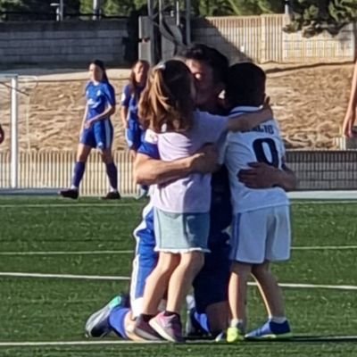 No dejes que tus miedos superen tu talento 😏
No sueñes tu vida... VIVE TUS SUEÑOS 😌
Lo que mas me gusta disfrutar jugando al futbol