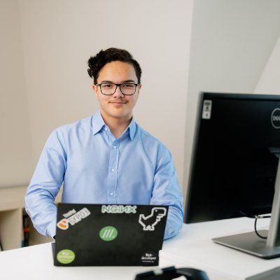 📌 ~ Magdeburg
💼 ~ MÜNSMEDIA GmbH
👑 ~ https://t.co/rOrc9ce0jO
💻 ~ Full Stack Developer