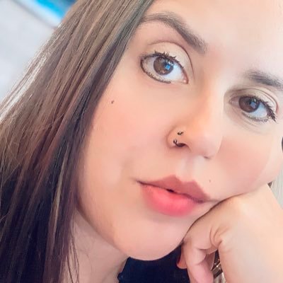 🐺 Formada em Ed. Física, amante do Bodybuilding ▫️Ex Jogadora Profissional de CS:GO 🔸 Ex Streamer ▫️ Apaixonada por carros e tênis 🫶🏻