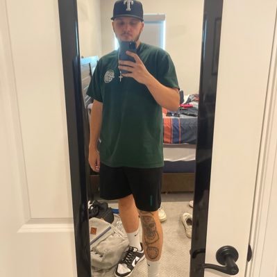 derek_lipinski's profile picture. RIP Papa