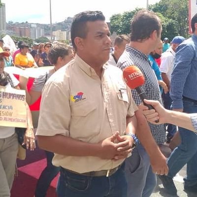 Esfuérzate y Sé Valiente, Dirigente Sindical #CVGBauxilum / Defensor de los DDHH.
@Equipo23baux ⚒ Miembro de la @ITGuayana #Bolívar