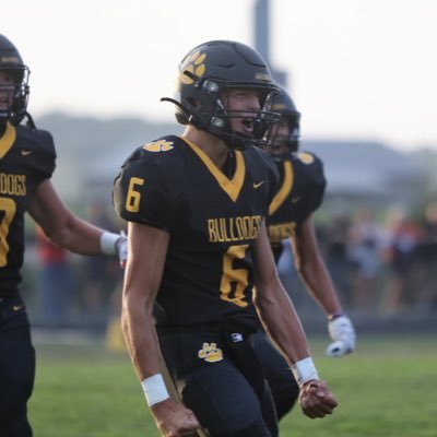 PEM High School, Minnesota, Class of 2025, 4.0 GPA, QB/DB/ATH, Captain, 6’3, 180 lbs alexhinrichs66@gmail.com 507-272-2249 | https://t.co/zjFgp0L3wj