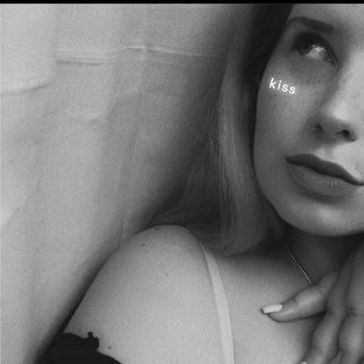 cherrywxaves's profile picture. 