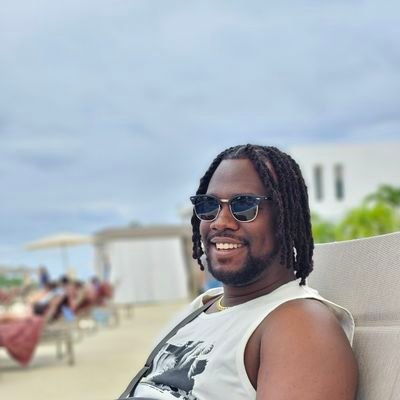 babel___95's profile picture. Only Fear God. Can't fear Man..