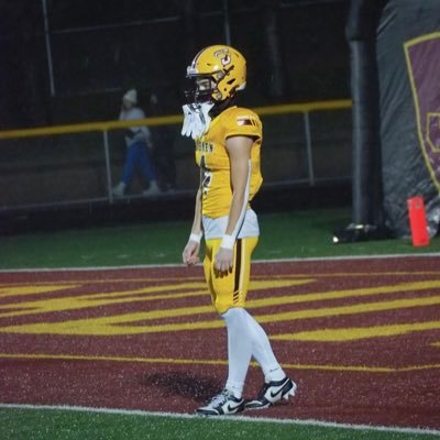 | Jordan High School C/O 25’ | RB/DB| South Central Sub-District OBOTY | 3 Sport Athlete | Bench: 235 Squat: 395 masonadamek19@gmail.com 612-559-6341