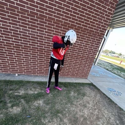 c/o 2027|football|🏈|qb|weight:130|ht5’10|squat:245|bench:130|40yd:4.95|.                         email:ameirrutherford325@gmail.com.            cell:3462131218