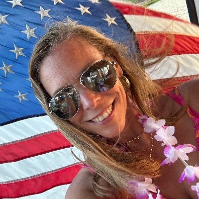 PatriotGal_27's profile picture. Faith in God to provide new beginnings.