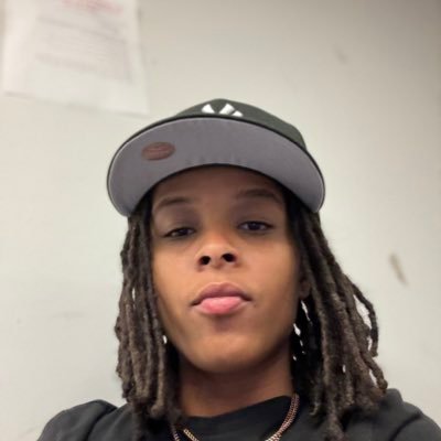 Talking my shit 💭 25 ♋️ she/her