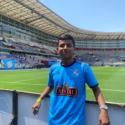 Hincha del club Sporting Cristal a morir 💙
Amante del deporte Rey ⚽️🔥
Ingeniería Industrial 💯