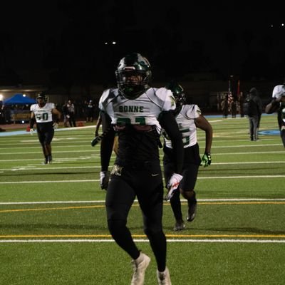 All glory to God 🙏🏽 Middle Linebacker || Narbonne Highschool || 6’0ft 215lb || co’ 25 || dosjahtaavao12@gmail.com || NCAA ID: 2404258153