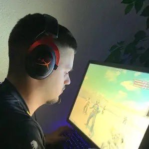 denno2k_'s profile picture. 🇩🇪 🇭🇷 🇧🇦 || 21 || VAL