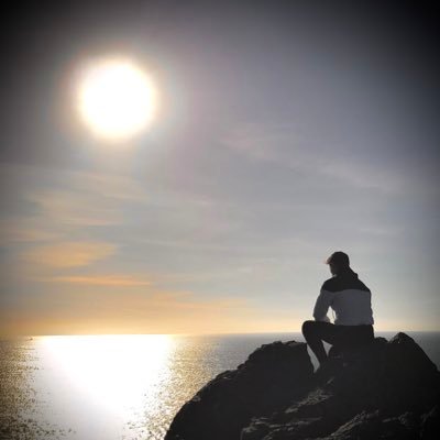 le_nuovo9's profile picture. https://t.co/BgfRzZ8wnR                   Compliqué et Vérité perdue disponible partout🙏