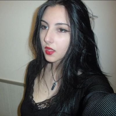 em0cvnt's profile picture. ♡ 18🦂 ♡
heavy metal enjoyer