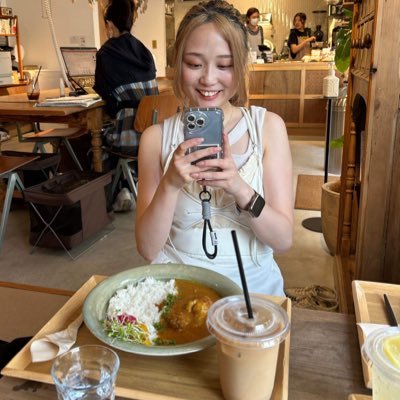 sayaaaa_321's profile picture. デザイン勉強用にアカウント作りました🧸￤27歳フリーディレクター🫧￤おしゃべり好きな関西人🗣️￤自分のペースで無理せず頑張る🌷￤カフェ巡り、旅行、カメラ、キャンプ、スノボ￤やりたいこと全部やる！