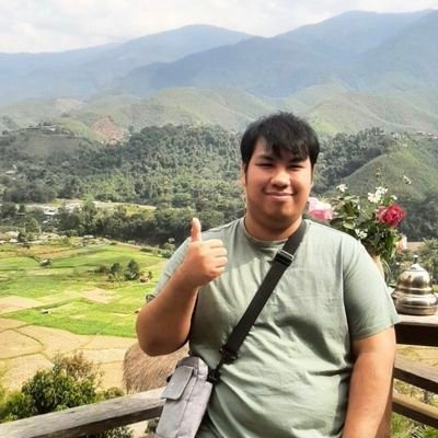 sakditut's profile picture. so sweet.