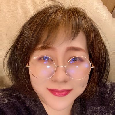 takeshitamusic's profile picture. 🎙Mie vocal school 代表の竹下三絵です。実経験に基づいたきめ細やかなレッスンを心掛けております 。経歴 🏆優勝…古賀政男記念大川音楽祭 /水森英夫杯/弦哲也杯/ザスターカラオケ/北九州無法松祭り/ 久留米優れ者 /九音祭 /準優勝🥈…岡千秋杯 /全国歌チャン/メディア系 NHKのど自慢チャンピオン