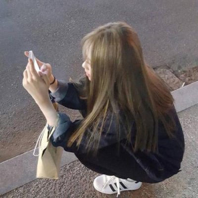 EjbUqfe3v8KC1aY's profile picture. 