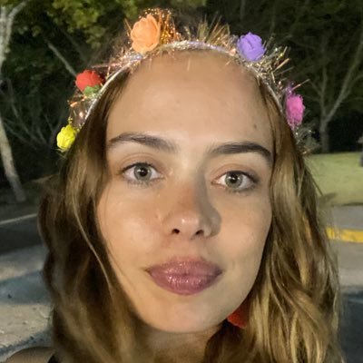 camille_marv's profile picture. PhD researcher at Universitat Oberta de Catalunya and Université de Mons // Critical Language Policy and Anthropology of Education // she/her