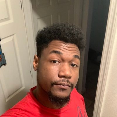 27 . I love anime and thick bodied men . if you dont like thick dudes dont follow me .I love to make wishes come true. true vers hmu for content and requests 💵