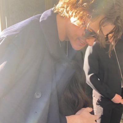 “𝐬𝐨 𝐧𝐨, 𝐡𝐞 𝐝𝐢𝐝𝐧’𝐭 𝐠𝐢𝐯𝐞 𝐦𝐞 𝐟𝐥𝐨𝐰𝐞𝐫𝐬 𝐨𝐫 𝐜𝐚𝐧𝐝𝐲. 𝐡𝐞 𝐠𝐚𝐯𝐞 𝐦𝐞 𝐭𝐡𝐞 𝐦𝐨𝐨𝐧 𝐚𝐧𝐝 𝐭𝐡𝐞 𝐬𝐭𝐚𝐫𝐬. 𝐢𝐧𝐟𝐢𝐧𝐢𝐭𝐲” 🤍