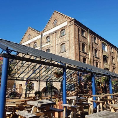 @CRBrewery grade 2 listed pub and beer garden - craft beer, freshly cooked food and two resident narrow boats.