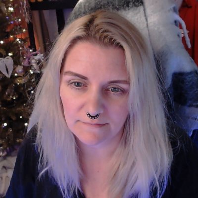 Hi, i'm Della a variety streamer on twitch and i'm from Sweden
I'm a nerd who loves games and unicorns.
https://t.co/hZCjZewgjx