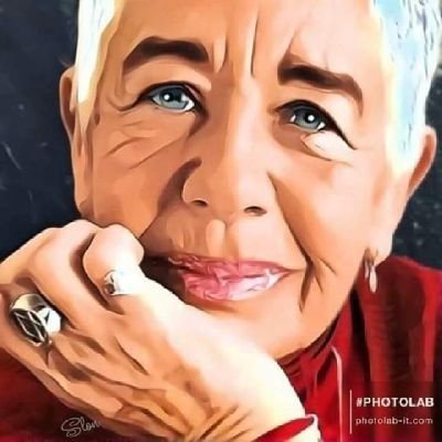 Escribo porque es la mejor manera de sentirme bien.
Pinto Abstracto porque muchas Poesías les gustan en lugar de en versos, lucir en lienzo.