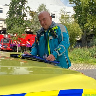 ACGZ io | Oud-OvDG | Gelukkig getrouwd | Opa 3.0 | Fotograaf | F1 fan | Werk bij VR ZHZ | GHOR | Tweets op persoonlijke titel