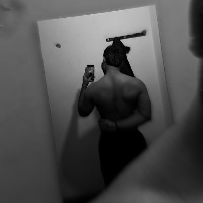 arav9266's profile picture. 