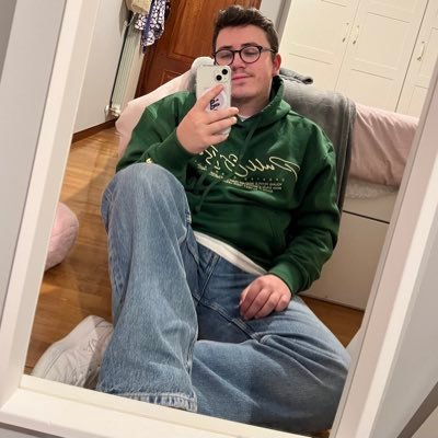 adantoral's profile picture. These are the nights that never die ~❤ ◢ ◤