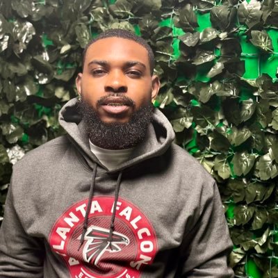 #FlyyMusicGang 🛫♈️ #Aries ⛽️🔌 #LiveLifeFlyy #FatherOf2 📸SC:bruefmg IG: whobrue TikTok : bruellf