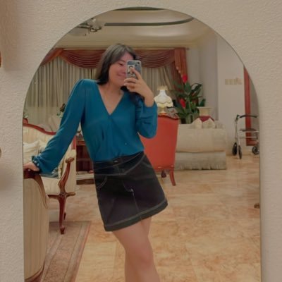 limsermenthuuh's profile picture. • far from my denouement 💎 • multiplicity • AMV • ♕