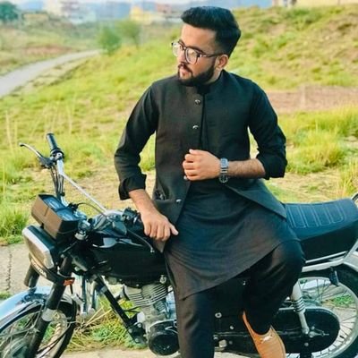 adnanza_'s profile picture. Striving Soul 👤