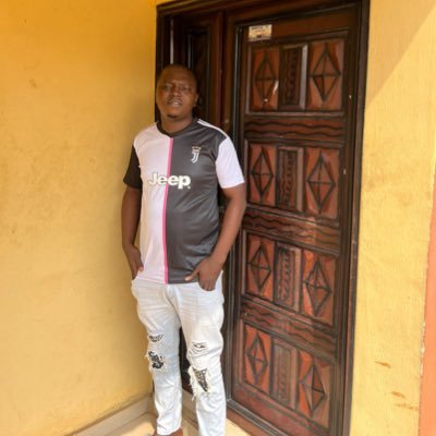 babawale_kayode's profile picture. Lion