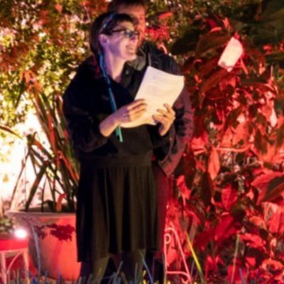 Espacio para la celebración y difusión de la poesía.
https://t.co/Xv8530zbVc
#unpoemahoy
Soy Mara Sapag