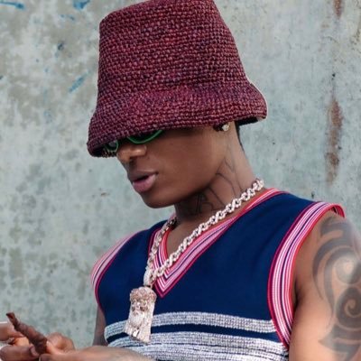 Official Fan Page Of @wizkidayo | Bringing you the latest updates and achievements about the Grammy award winning artist.

Ads & PR  📩