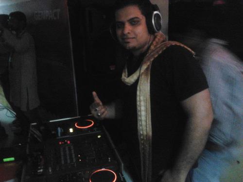 FAHEEMQURESHI's profile picture. 