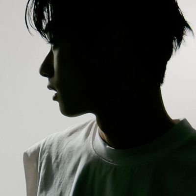 PIX3LSIN's profile picture. Si bayang-bayang jalan pulang.