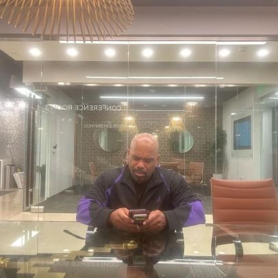 FrenchittC's profile picture. Motivational Speaker