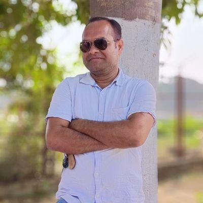 journalist,Poet , writer , columnist.....
I m f4m cuttack,odisha...
Spreading love,hope & joy ,
my life only for humanity...